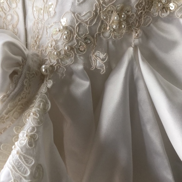 Vintage Wedding Dress - Picture 9 of 12